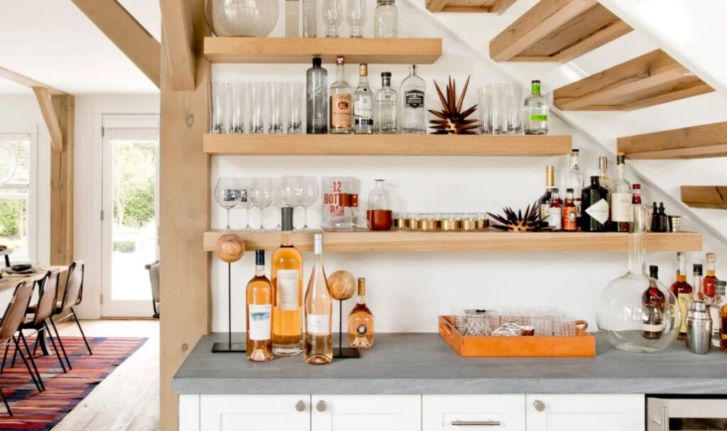 Wall-Mounted-Bar-Tools-and-Accessories